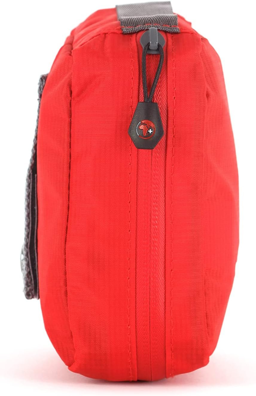 Lifesystems Kit de Premiers Secours de Poche certifié CE spécialement conçu pour la randonnée et l'extérieur Rouge – Image 3