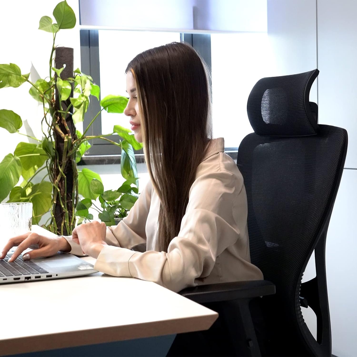 Durrafy Chaise Bureau, Fauteuil de Bureau avec Roullettes, Chaise de Bureau Ergonomique Appuie-Tête et Accoudoir Réglables, Maille Respirante, Support Lombaire Réglable, Roulement 150KG – Image 9