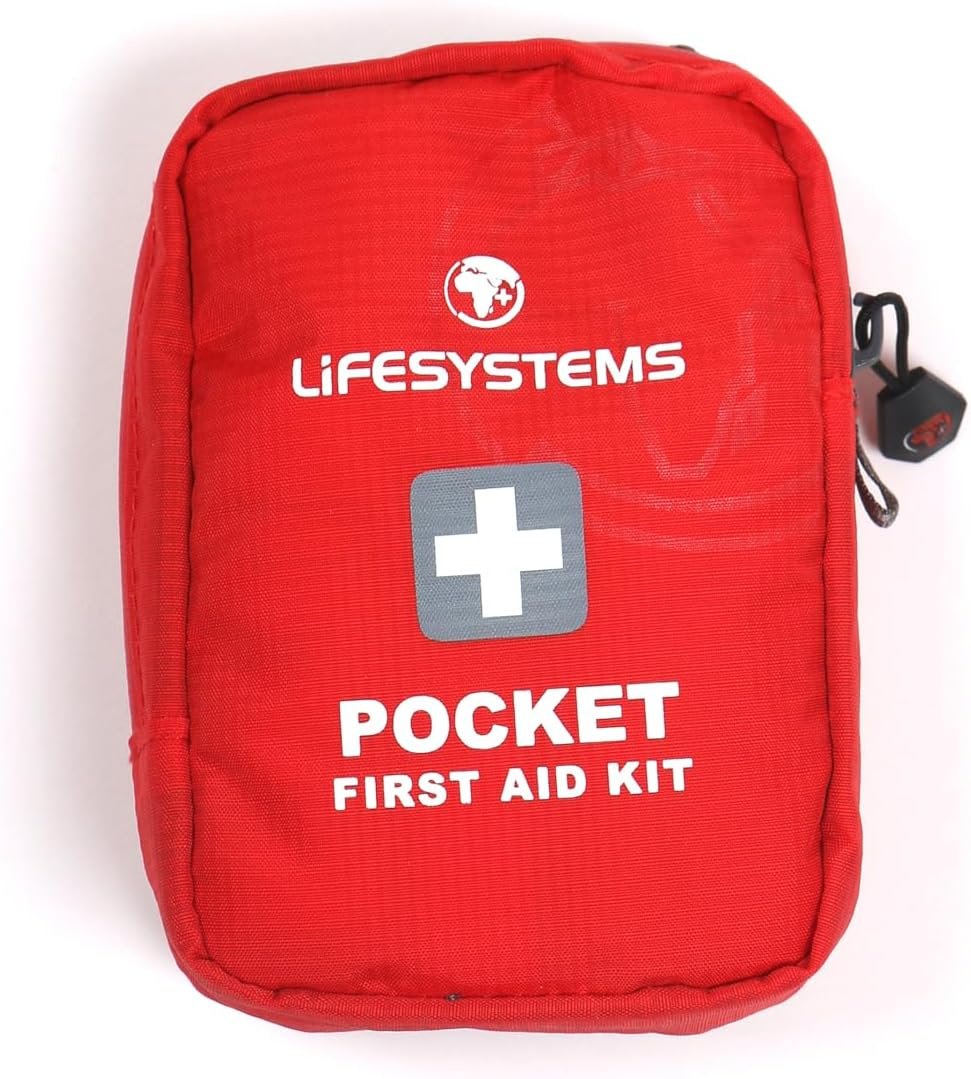 Lifesystems Kit de Premiers Secours de Poche certifié CE spécialement conçu pour la randonnée et l'extérieur Rouge – Image 4