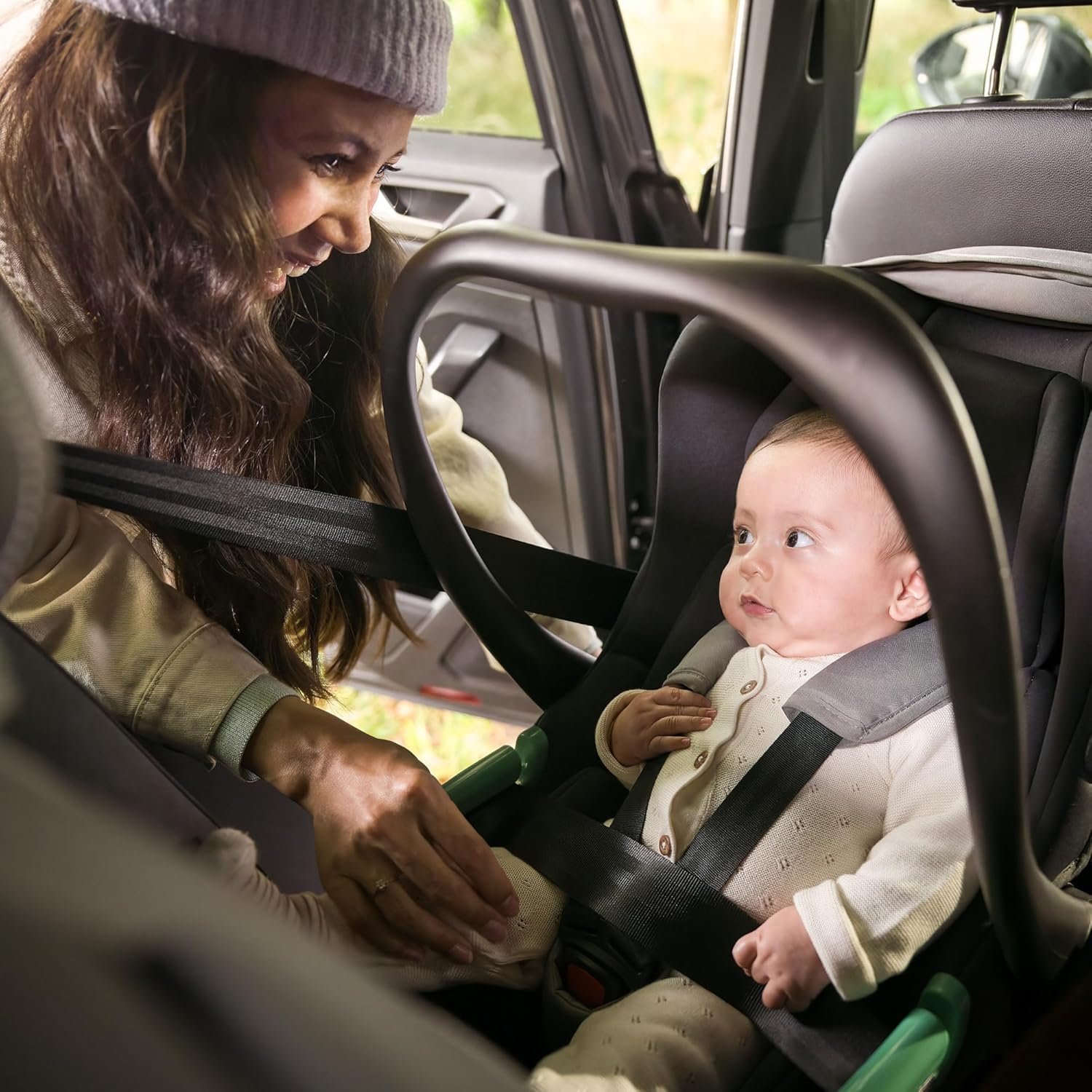 Bebeconfort Haze Trio, Poussette 3 en 1, 0-4 ans, 22 kg max, assise 2-en-1, poussette réversible et légère, siège auto bébé i-Size, pliage compact, panier spacieux, Tinted Stone – Image 10